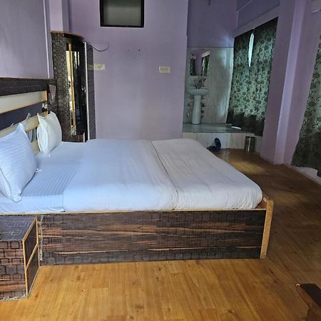 Hotel Afzal And Restaurant Kargil Buitenkant foto