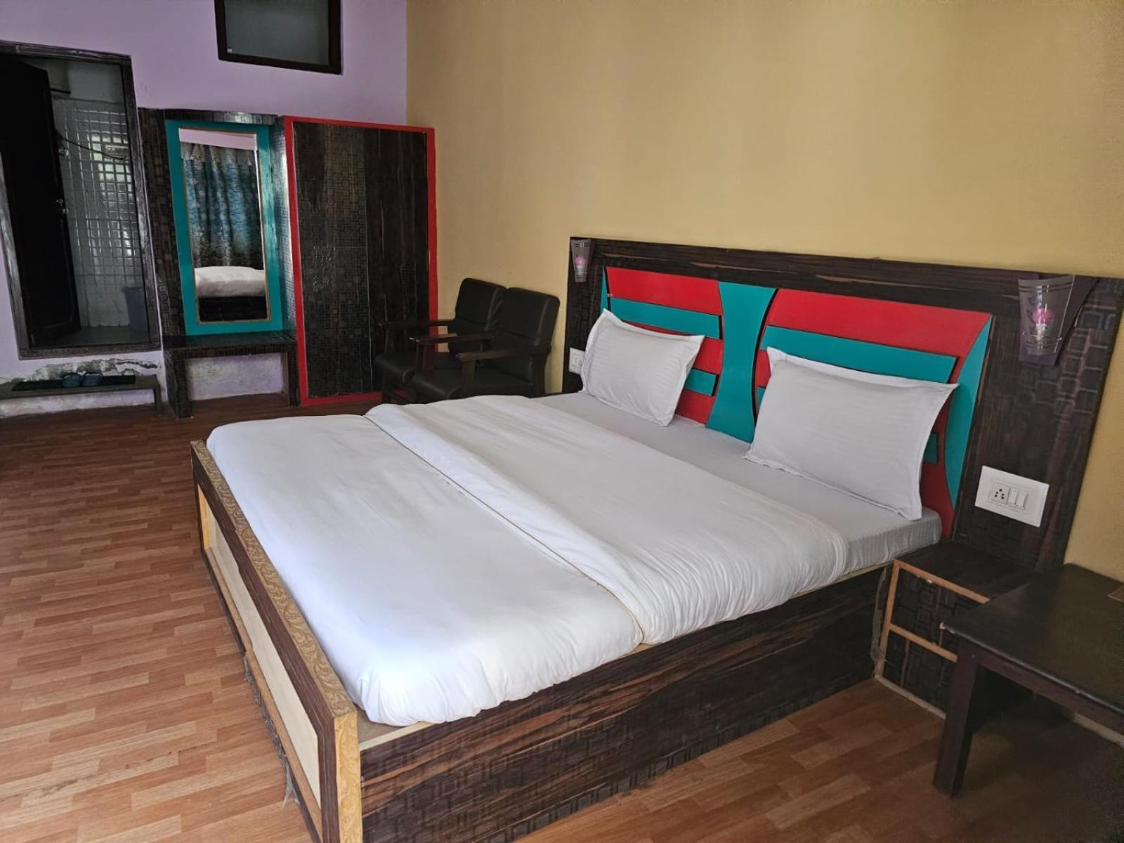 Hotel Afzal And Restaurant Kargil Buitenkant foto