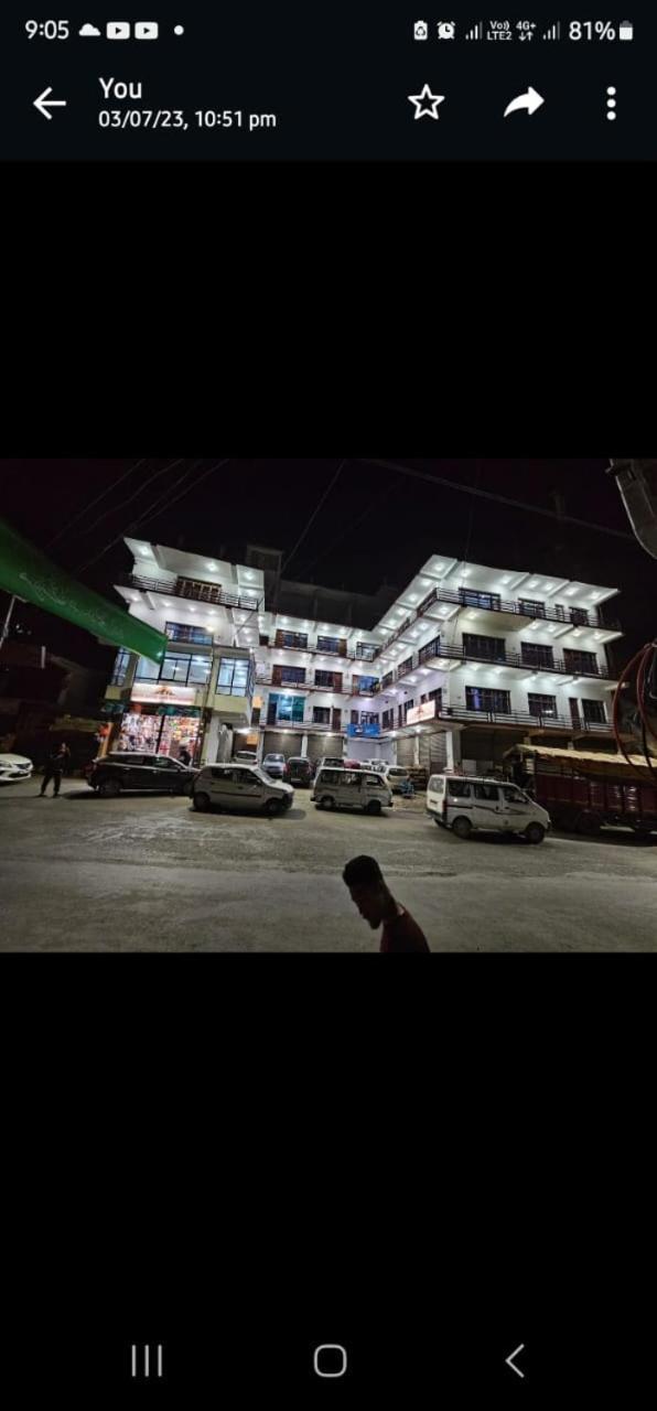 Hotel Afzal And Restaurant Kargil Buitenkant foto